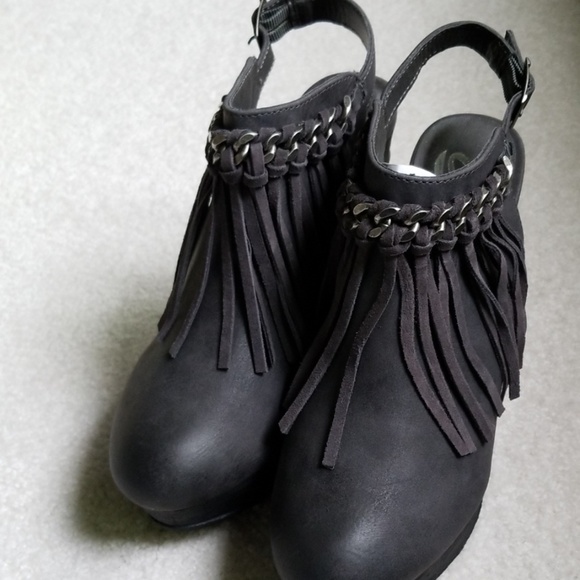 Sbicca Shoes - NWT and box Sbicca shoes!